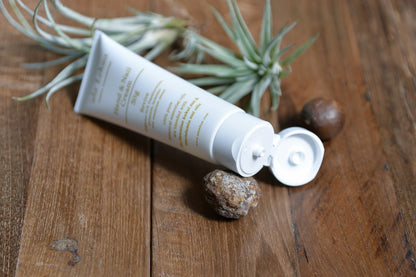 `ala Lehua(アラレフア) ハンド＆ネイルクリームrevive